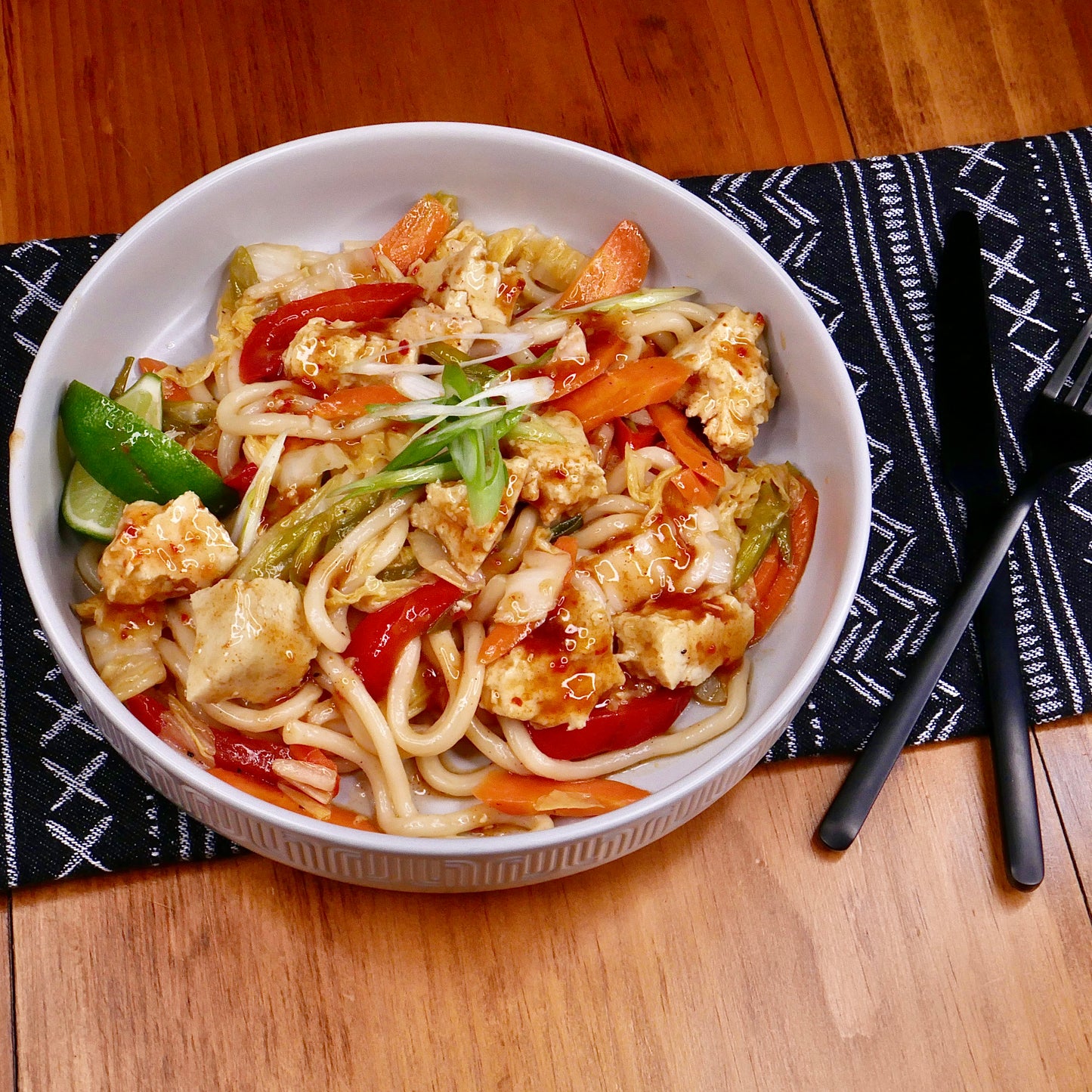 TOFU Chili-doux avec Nouilles Udon